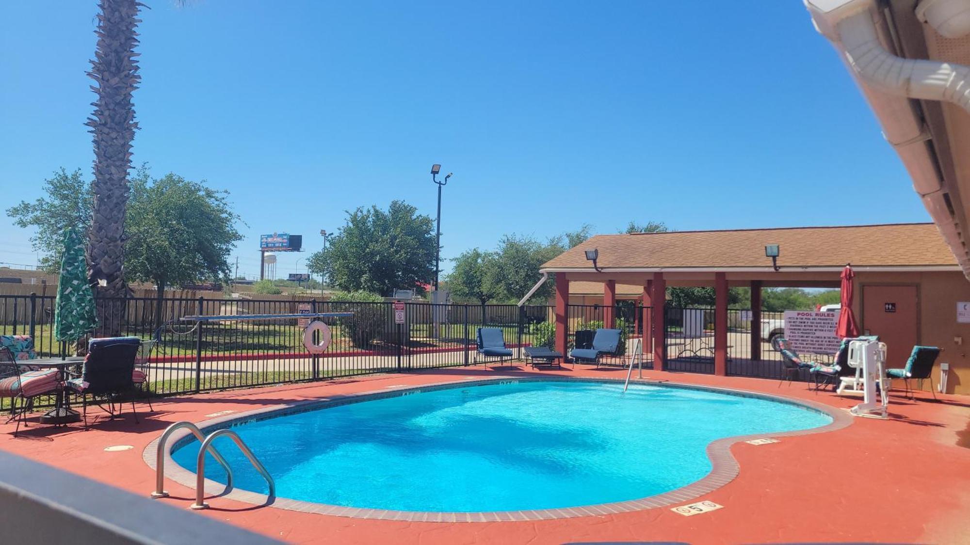 Cotulla Whitten Inn Extérieur photo