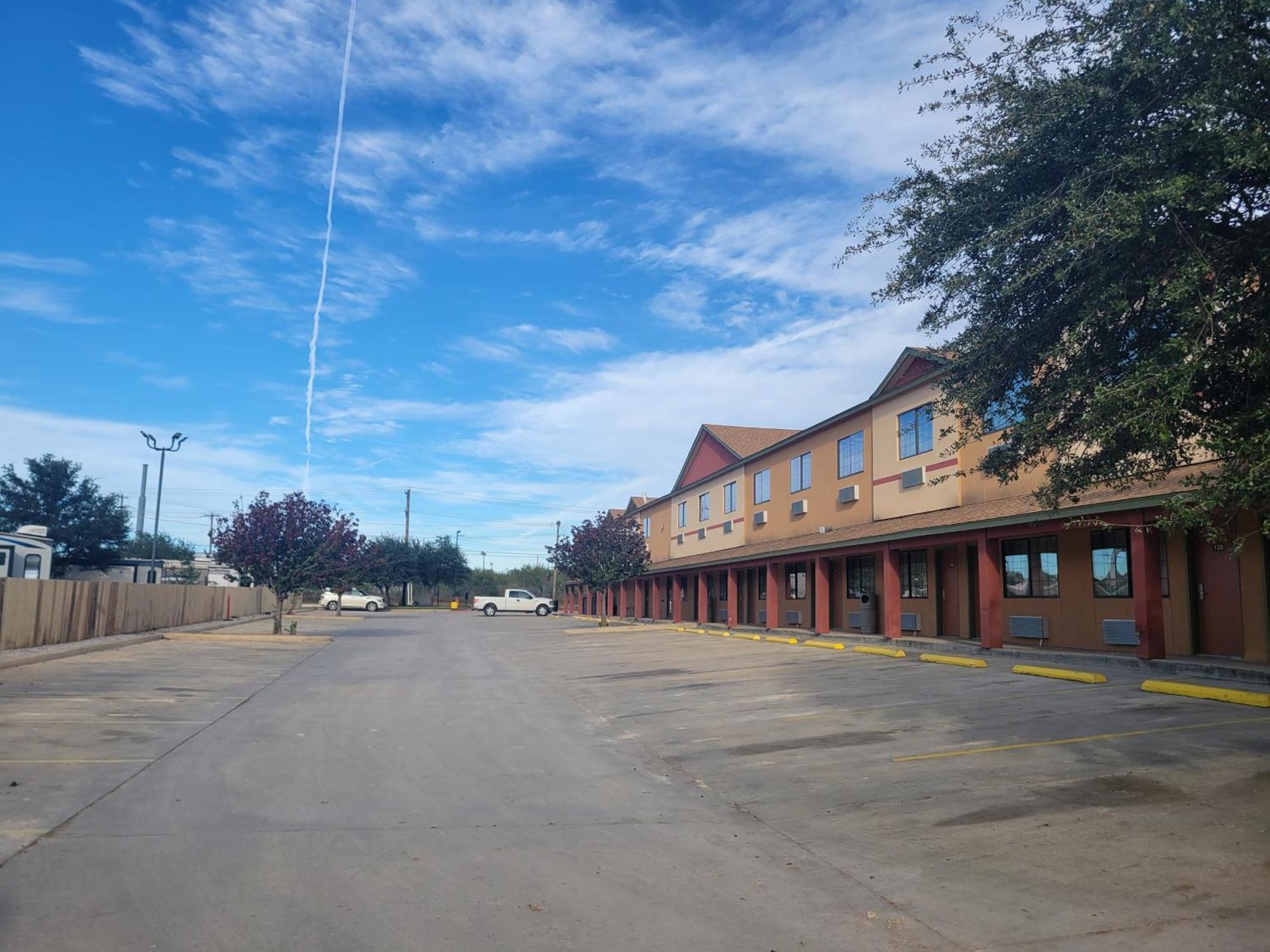 Cotulla Whitten Inn Extérieur photo